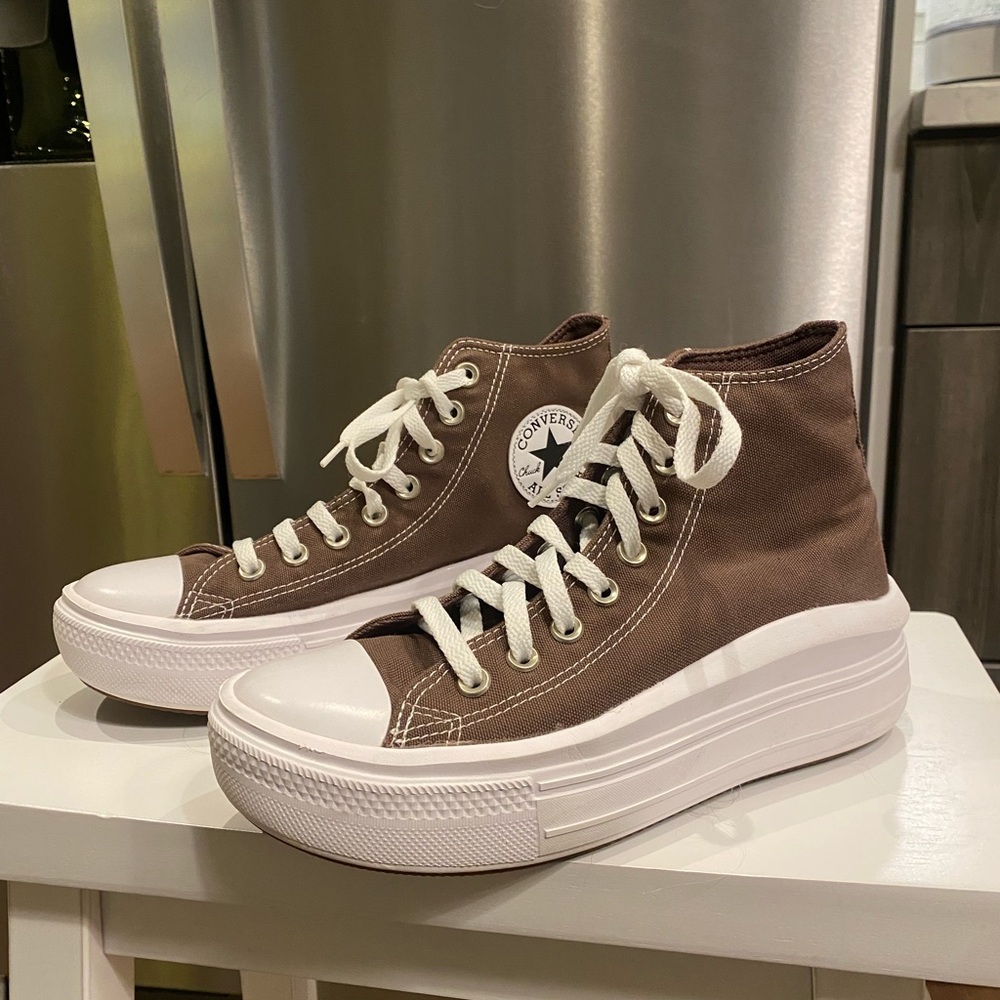 Brown High-Top Platform Converse - Picture 2 of 6